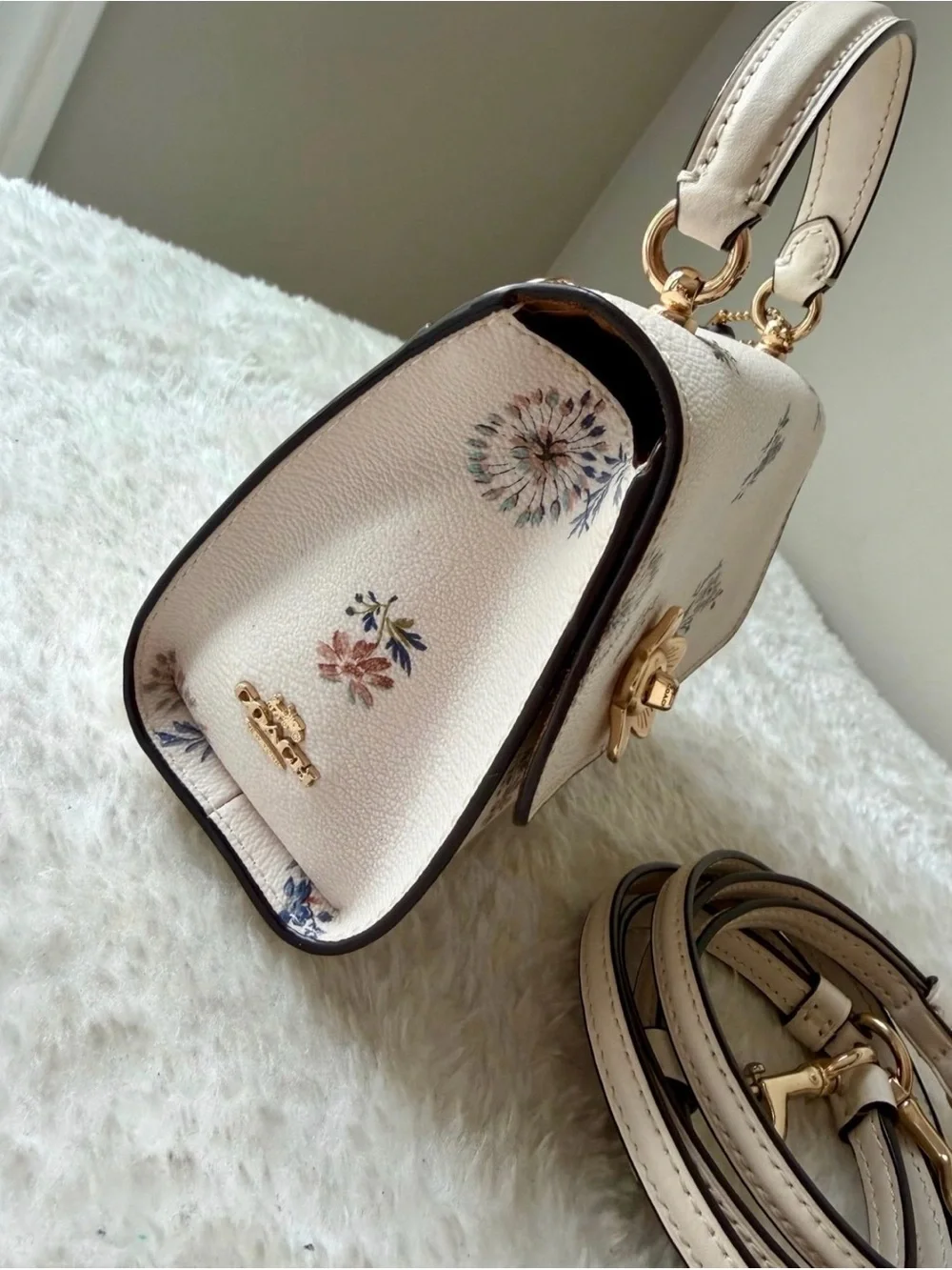 Coach mini Tilly bag with floral print and tea rose turnlock - Picture 7 of 12